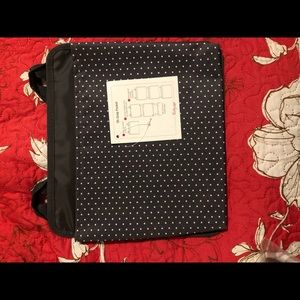 Thirty one snap on pocket for utility tote